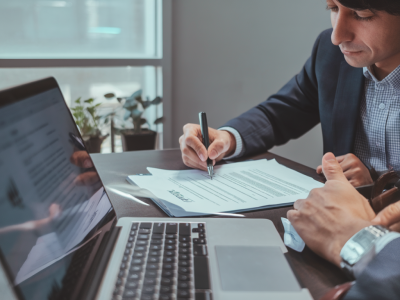 Quelle structure juridique privilégier pour vendre sa startup à un acquéreur étranger